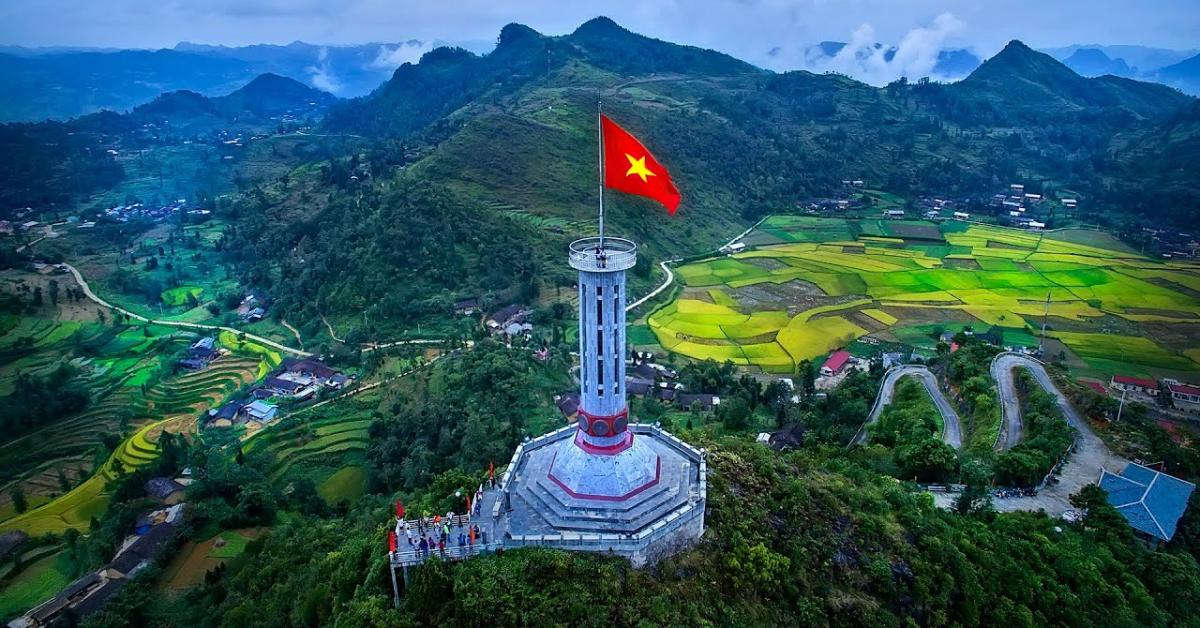 Du lịch Hà Giang - Cột cờ Lũng Cú